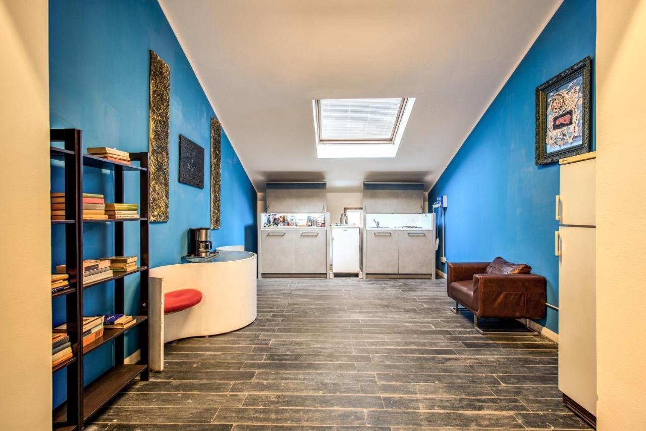 Hostel Trastevere 2 Rome Buitenkant foto
